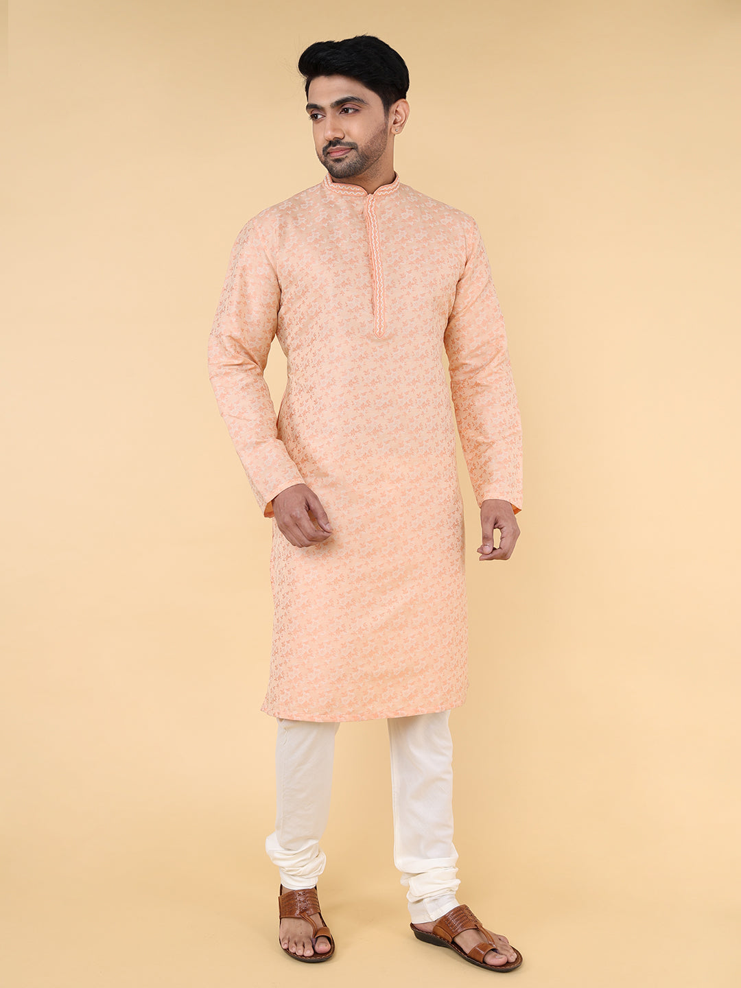 Luxe kurta - Embroidered Elegance (peach )