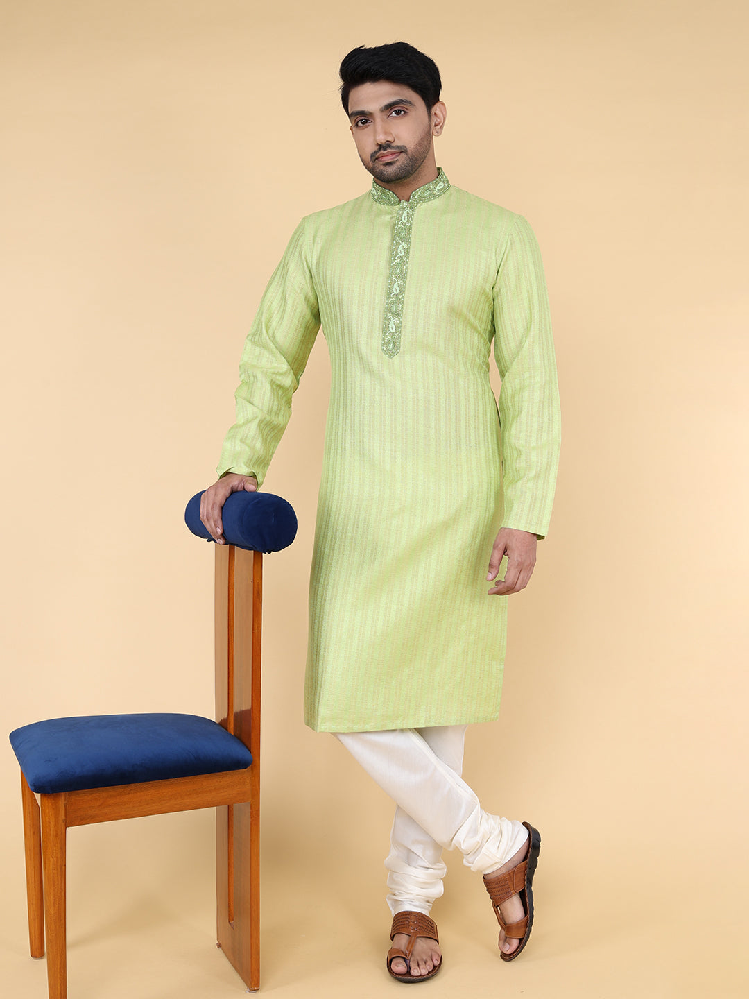 Luxe kurta - Embroidered Elegance (mint green)
